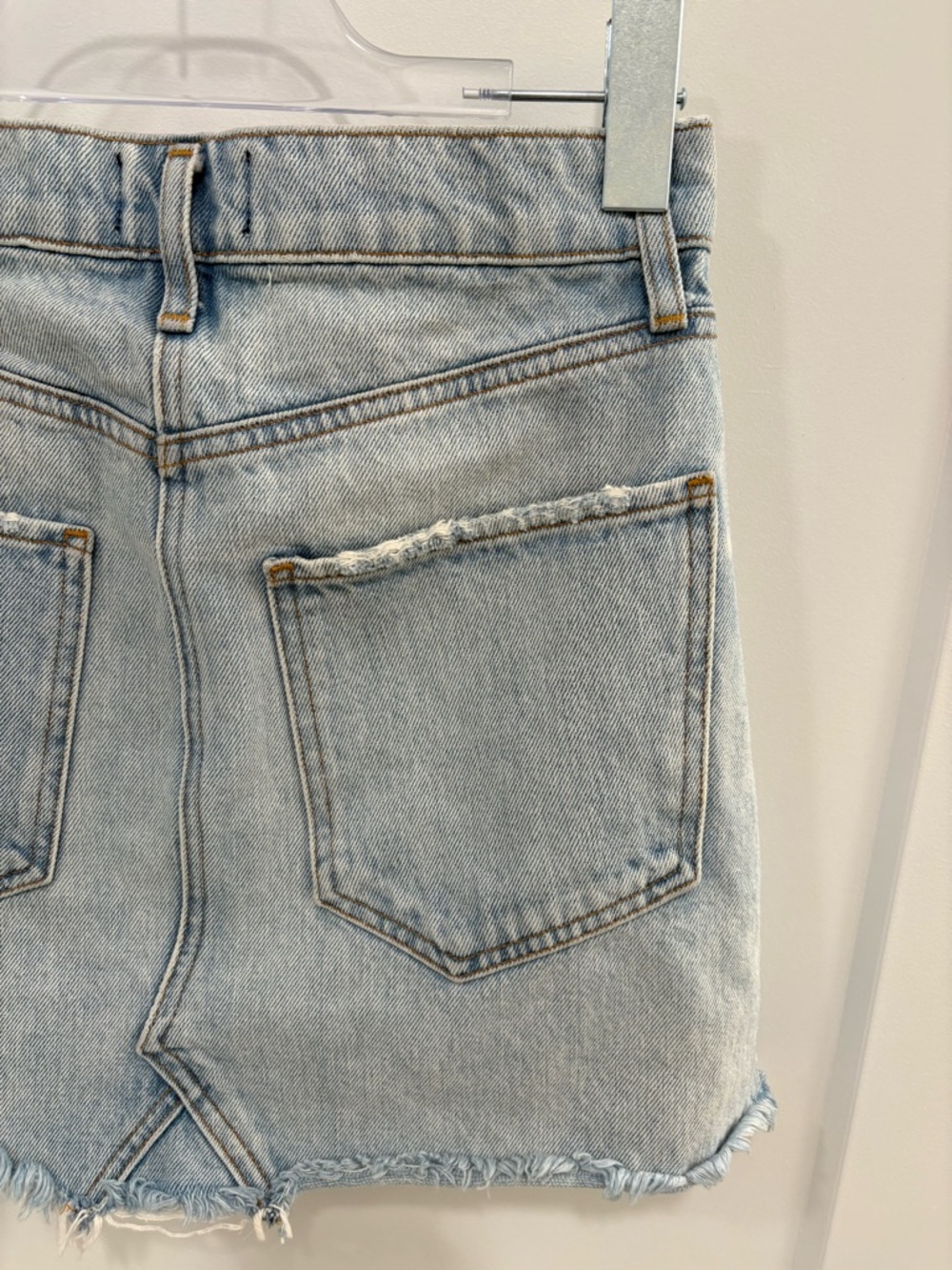 AGOLDE Quinn High Rise Denim Distressed Mini Skirt in Vega Size 26 - Picture 13 of 15